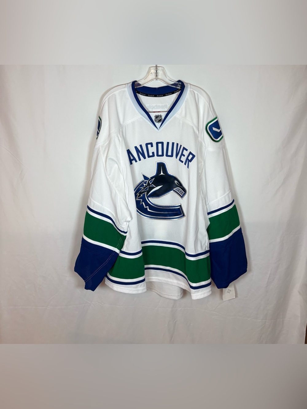 Reebok Vancouver Canucks MiC Made in Canada Away Hockey Jersey 58+